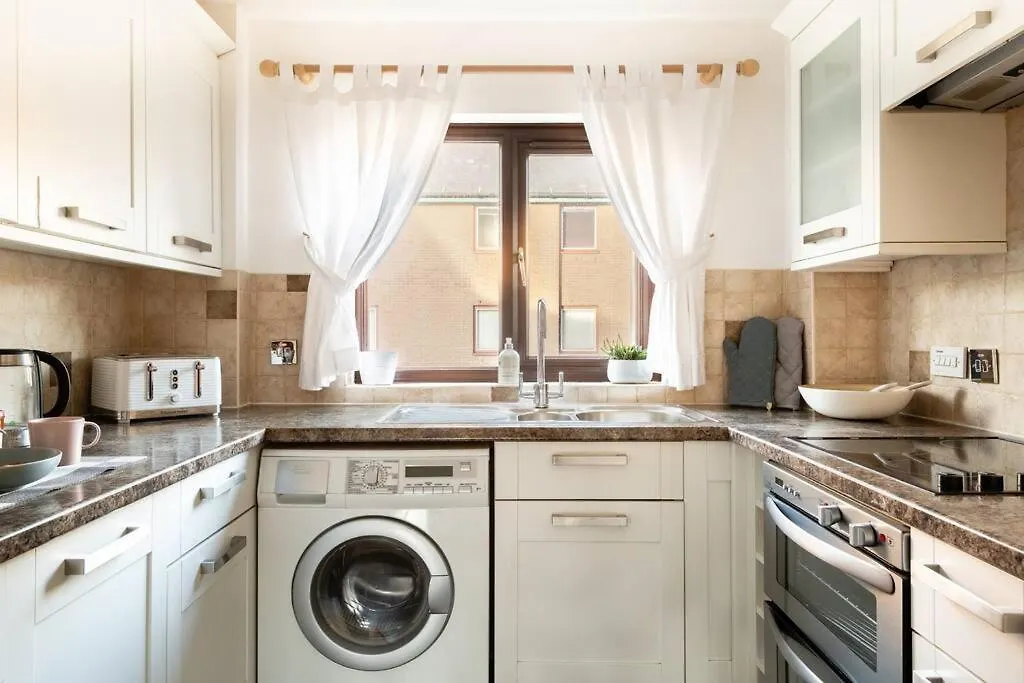 Wapping - Tobacco Docks - Modern Flat Apartment London United Kingdom