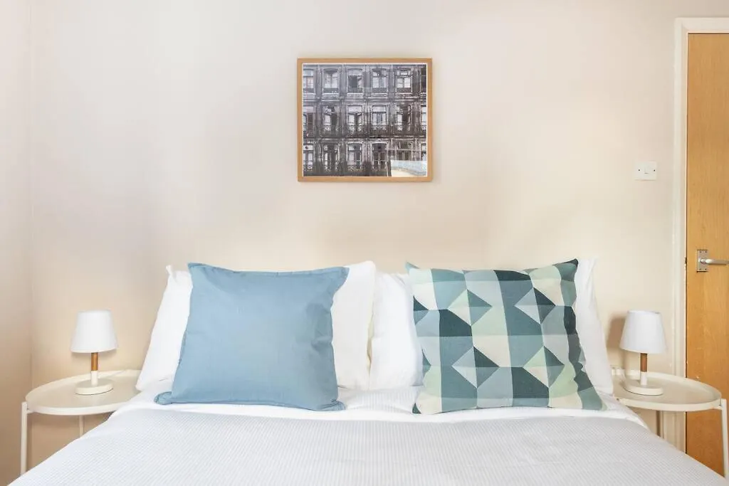 Wapping - Tobacco Docks - Modern Flat Apartment London