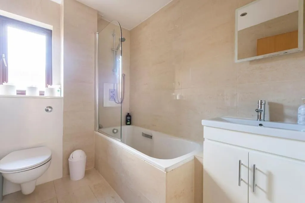 Wapping - Tobacco Docks - Modern Flat Apartment London