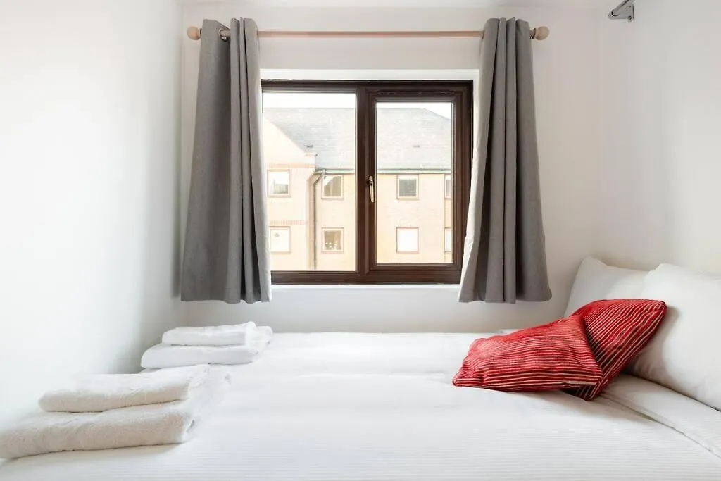 Wapping - Tobacco Docks - Modern Flat Apartment London United Kingdom