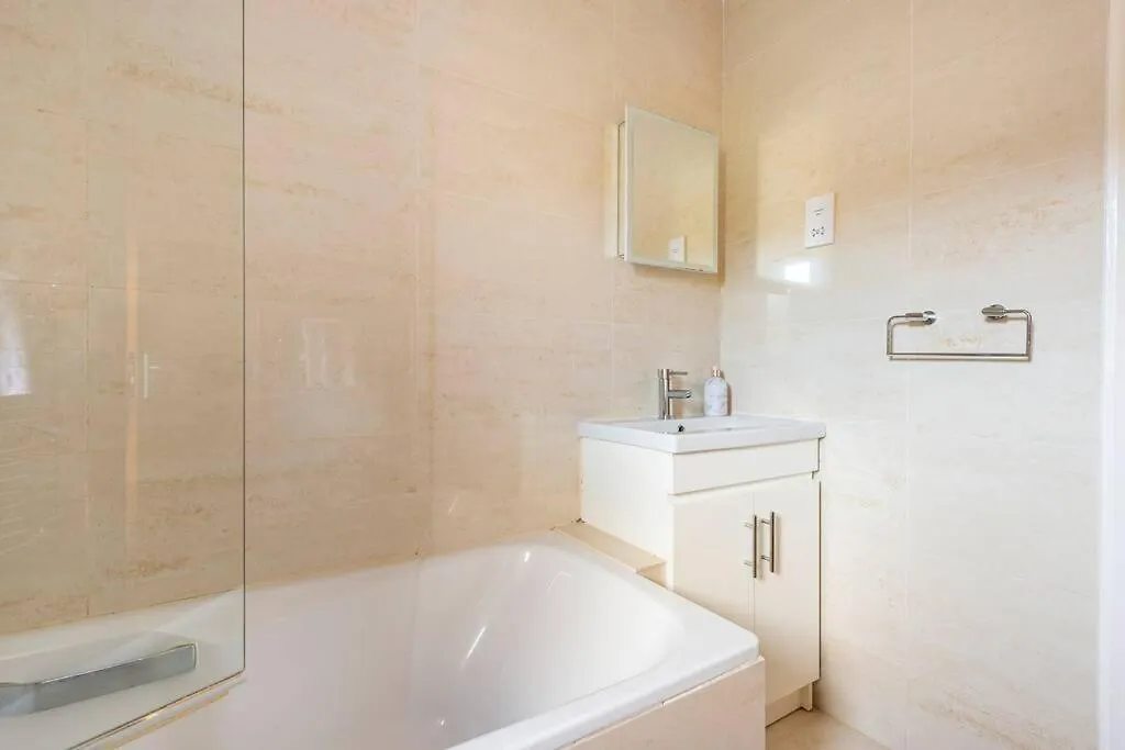 Wapping - Tobacco Docks - Modern Flat Appartement Londen 0*,  Verenigd Koninkrijk